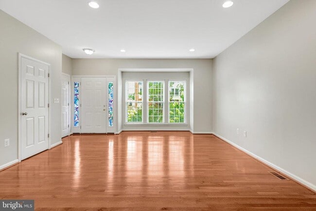 Building Photo - 2480 Wheat Meadow Cir