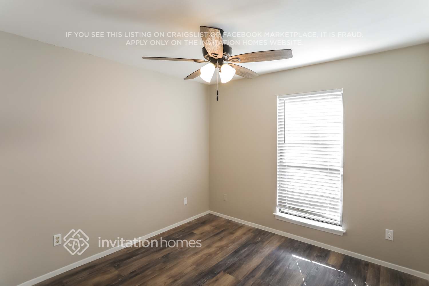 Building Photo - 2430 Bentley Dr