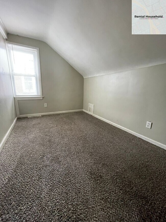 Building Photo - Beautiful 4 Bedroom Bungalow- Just $1300 a month