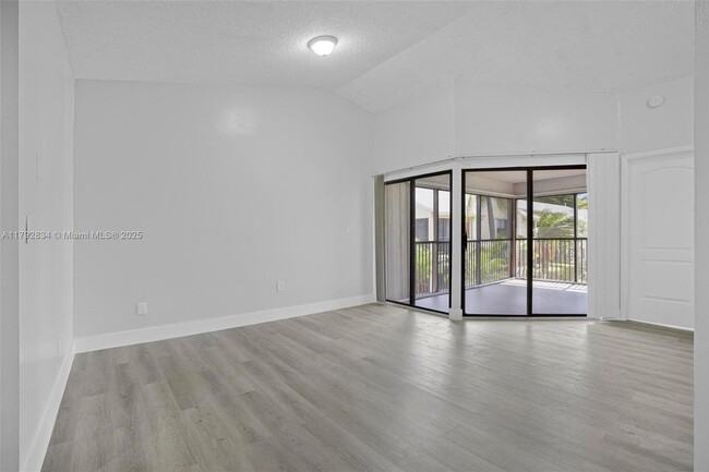 Building Photo - 1500 Jefferson Dr