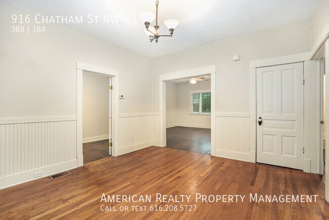 Building Photo - 916 Chatham St NW