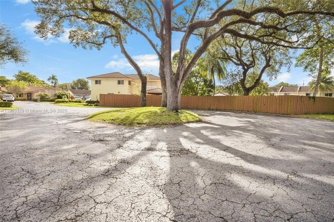 Building Photo - 11335 SW 74th Ln