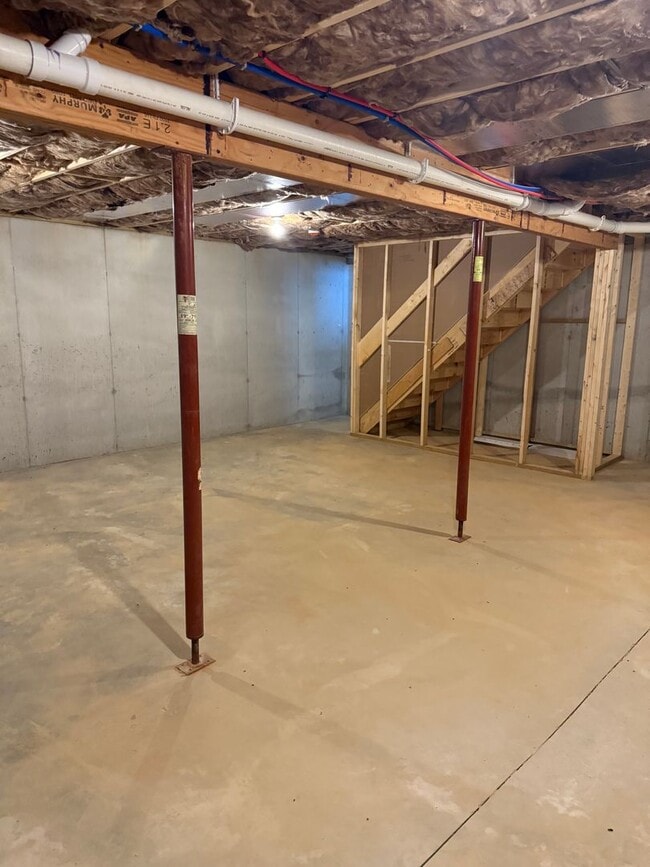 Building Photo - 243 Woodridge Dr