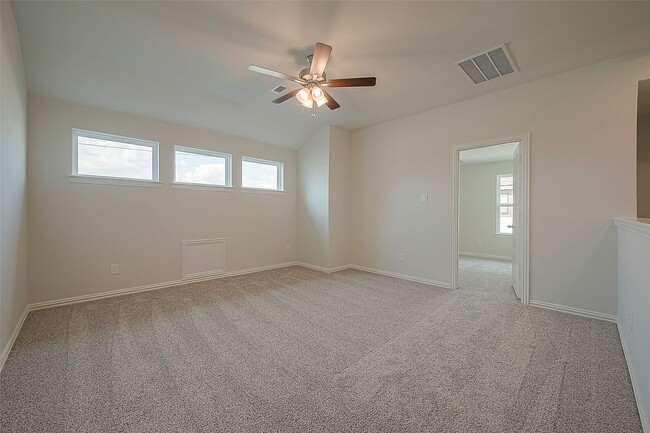Building Photo - 27966 Western Crk Ct