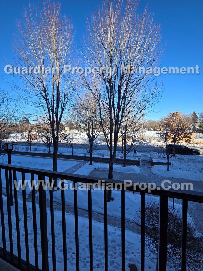 Building Photo - St Louis Park Condo, Heated Garage Space Included, Dishwasher, In Unit Laundry