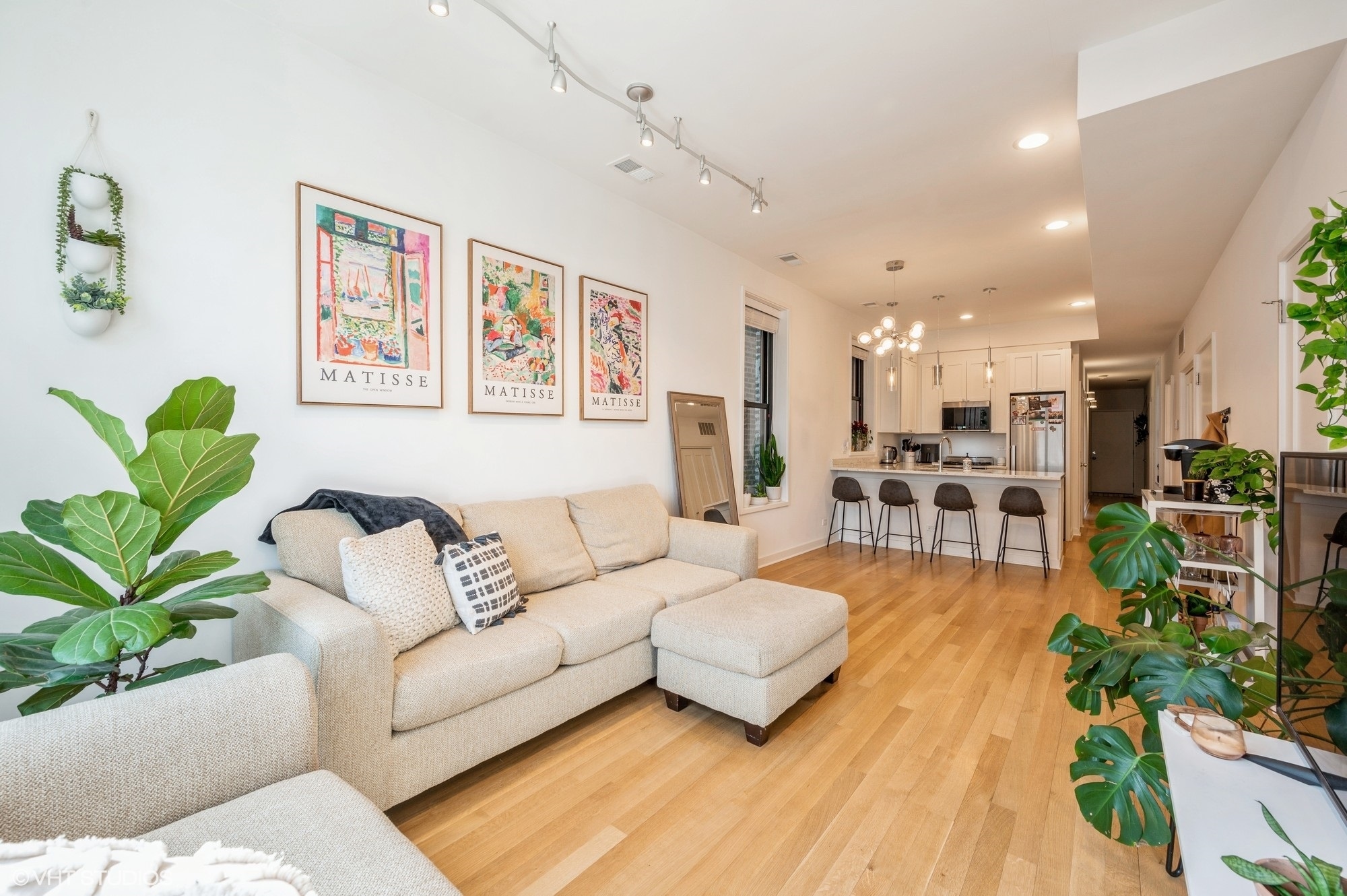 Building Photo - 1022 N Ashland Ave