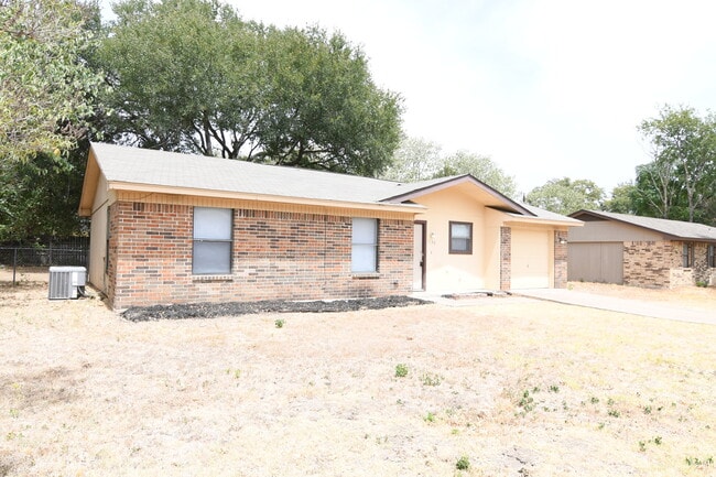 Building Photo - 1133 Lindsey Cir