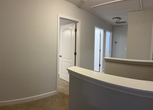 Building Photo - 3763 Glencourse Wy