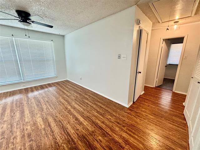 Building Photo - 811 Midcreek Dr