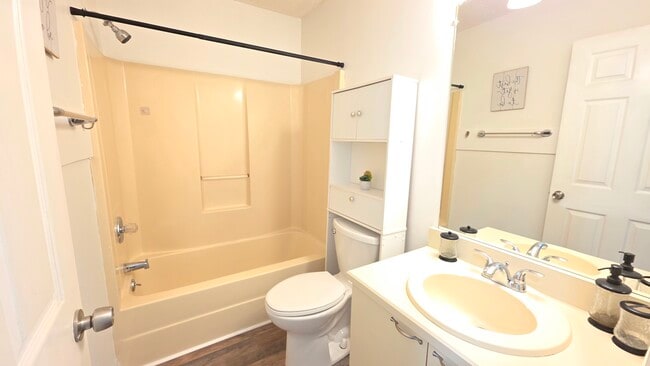 2nd bathroom - 101 Bent Tree Dr