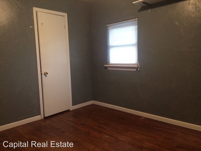 Building Photo - 3 br, 1.5 bath House - 116 W. Steed Dr.