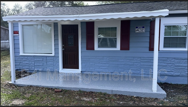 Building Photo - 1904 Lincoln St