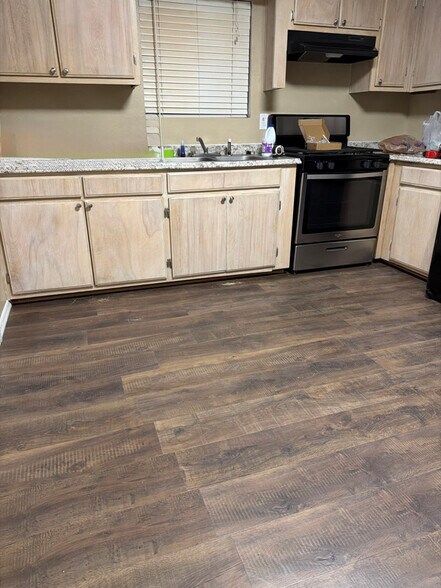 Building Photo - 337 Gorman Ave