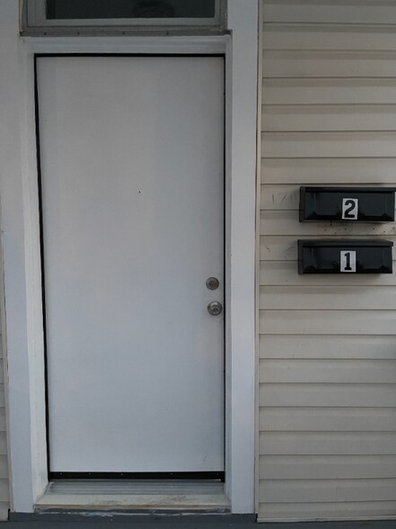 Building Photo - 1715 Kinney Ave