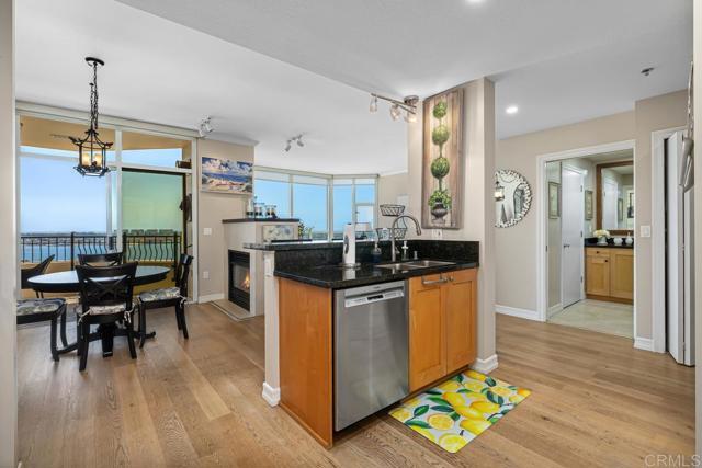 Building Photo - 700 W Harbor Dr