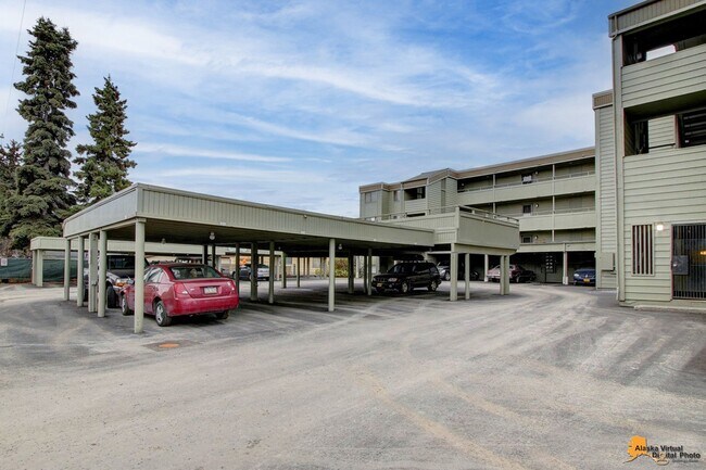 Building Photo - 2201 Romig Pl