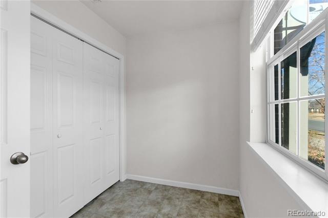 Building Photo - 775 N Roslyn St