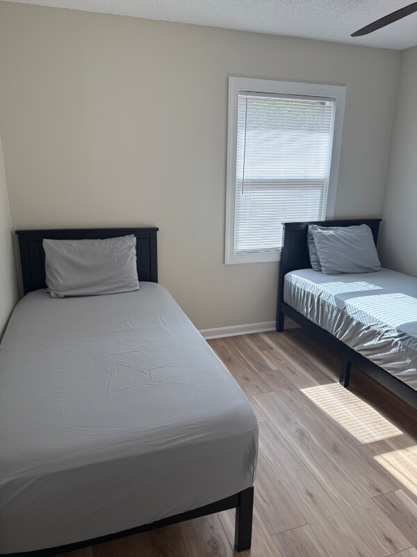 Building Photo - 706 Shady Ln Dr