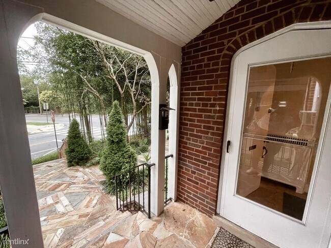 Building Photo - 4 br, 3 bath House - 4447 P St NW