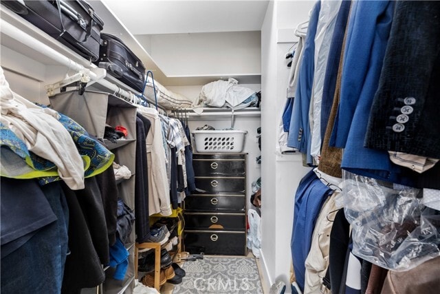 Building Photo - 818 N Doheny Dr