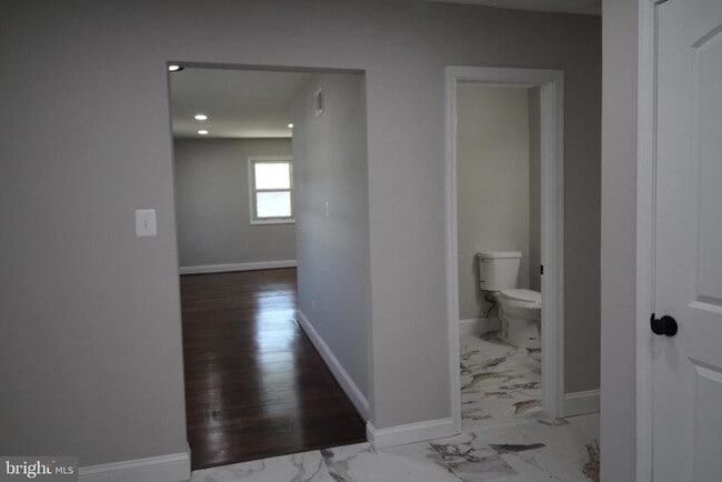Building Photo - 3404 Elmwood Dr