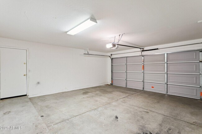 Building Photo - 17513 W Caribbean Ln
