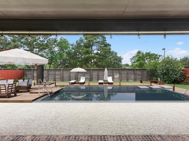 Building Photo - 2107 Jitterbug Ln