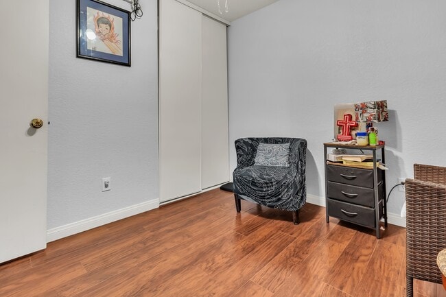 Building Photo - 11322 Oakwood Dr