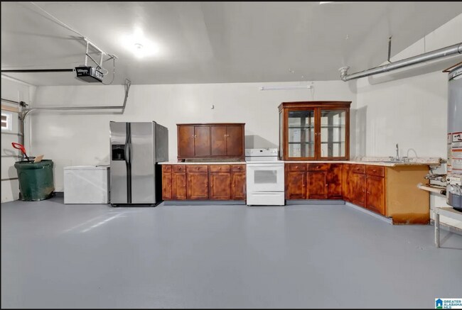 Building Photo - 2015 River Birch Way