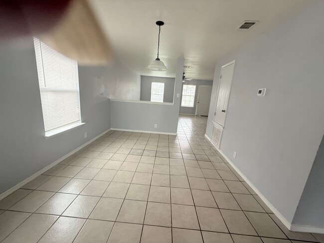 Building Photo - 10607 Shaenview
