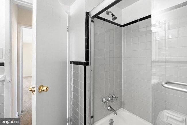 Building Photo - 1806 Rittenhouse Square