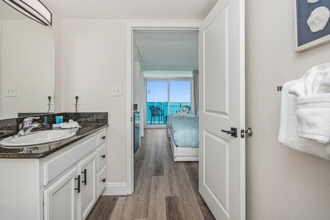 Building Photo - 504 N Ocean Blvd