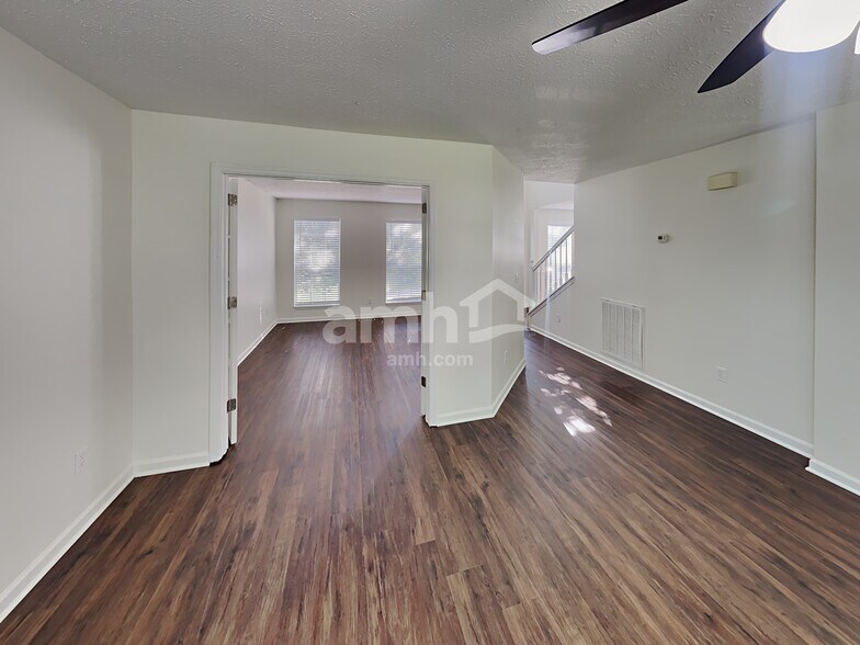 Building Photo - 808 Pebble Creek Ct