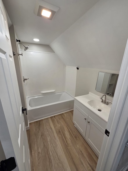 Building Photo - 89 Montgomery St