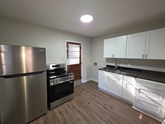 Building Photo - 2921 Coronet Way