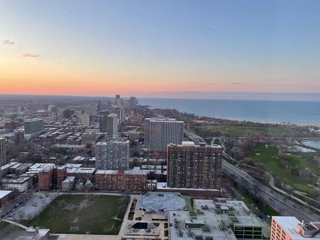 Building Photo - 655 W Irving Park Rd