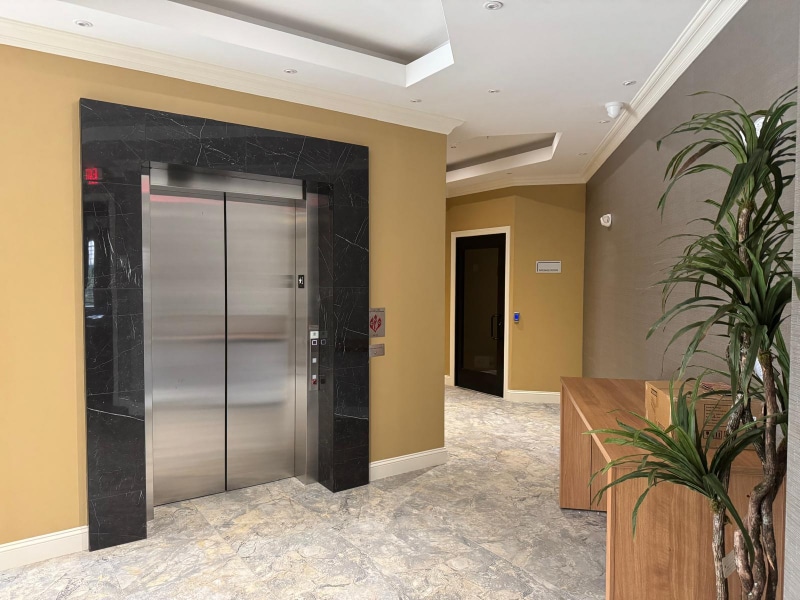 Building Photo - 580 North Ave