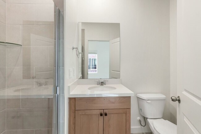 Building Photo - 12927 Trail