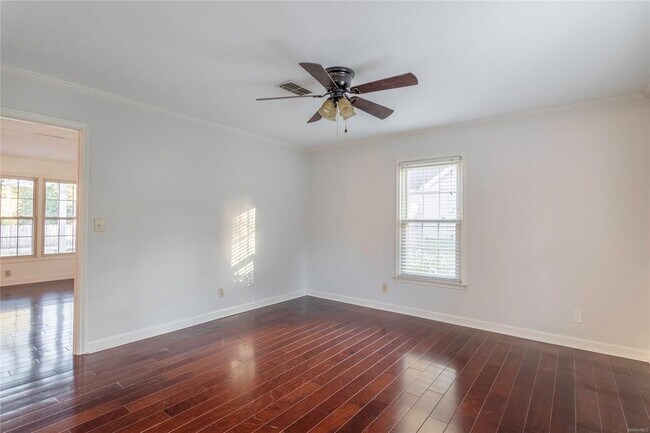 Building Photo - 149 Ledyard Dr