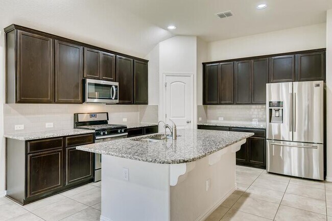 Building Photo - 13827 Quiet Fox Ln