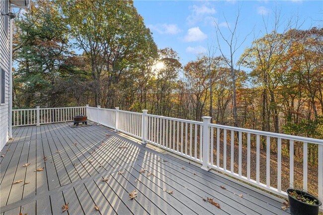 Building Photo - 42 Rollingwood Dr