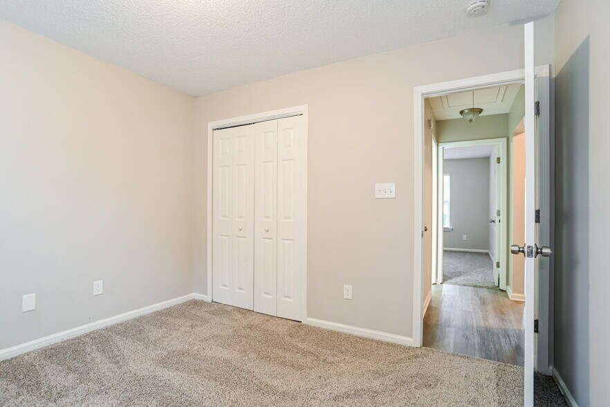 Building Photo - 8248 Fox Swamp Rd