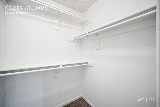 Building Photo - 8510-Rental Ilex Dr