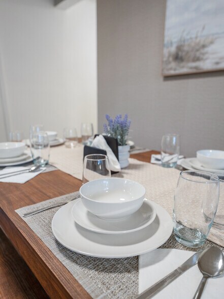 Building Photo - 1464 E 41st St