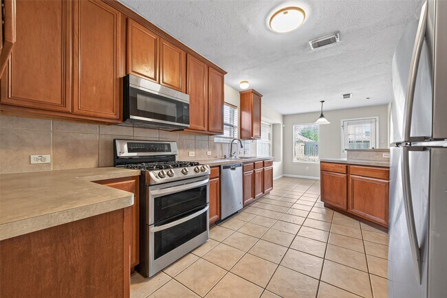 Building Photo - 9127 N Ferndale Pl Dr