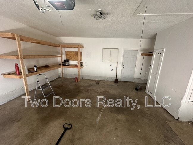Building Photo - 137 E Jarman Dr