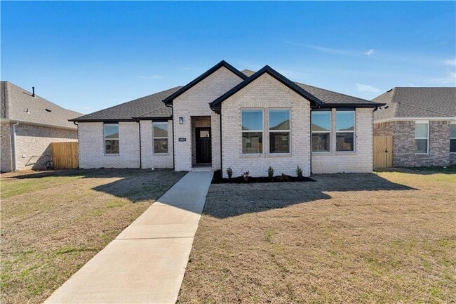 Building Photo - 4805 W Sturgeon St