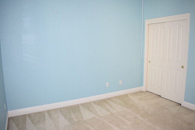 Building Photo - 630 Rogers Cir