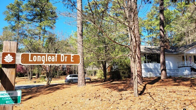 Building Photo - 1720 Longleaf Dr E
