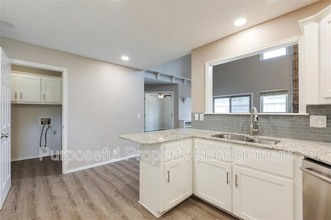 Building Photo - 2501 Patti Pl